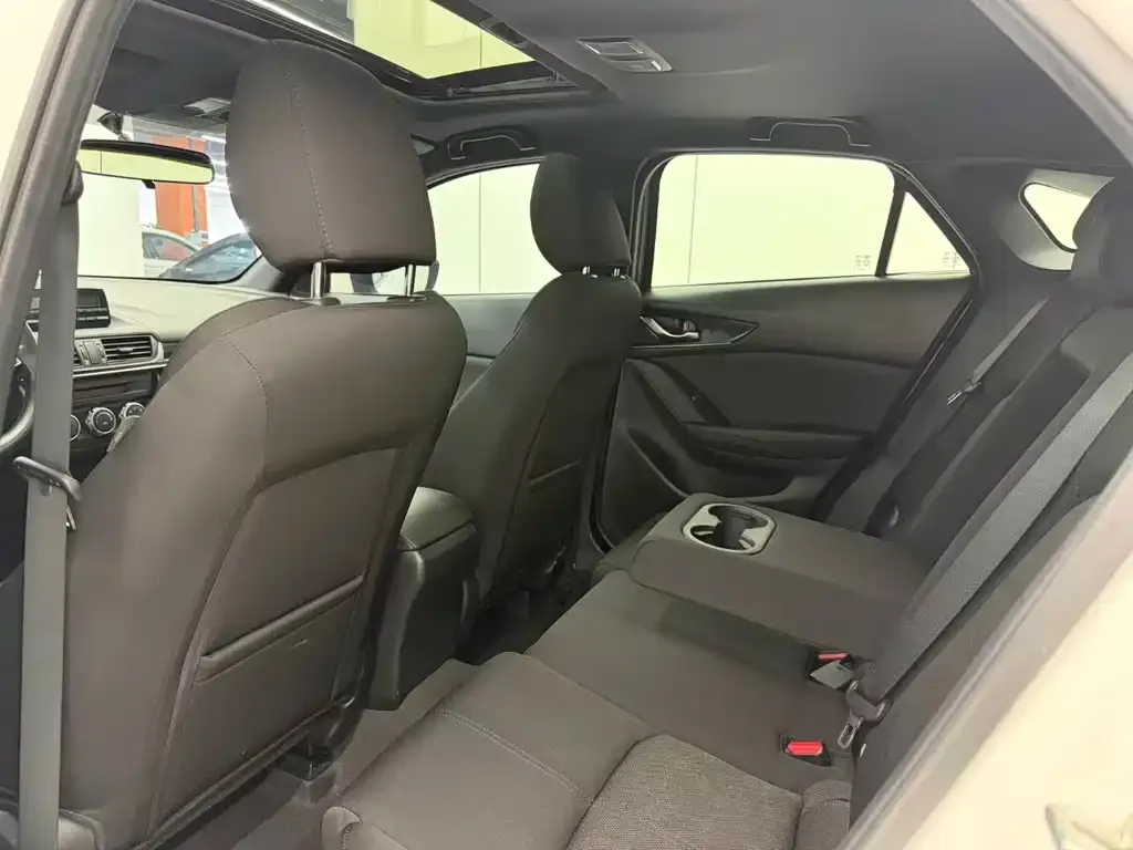Mazda CX-4 2023 из CN, фото 3