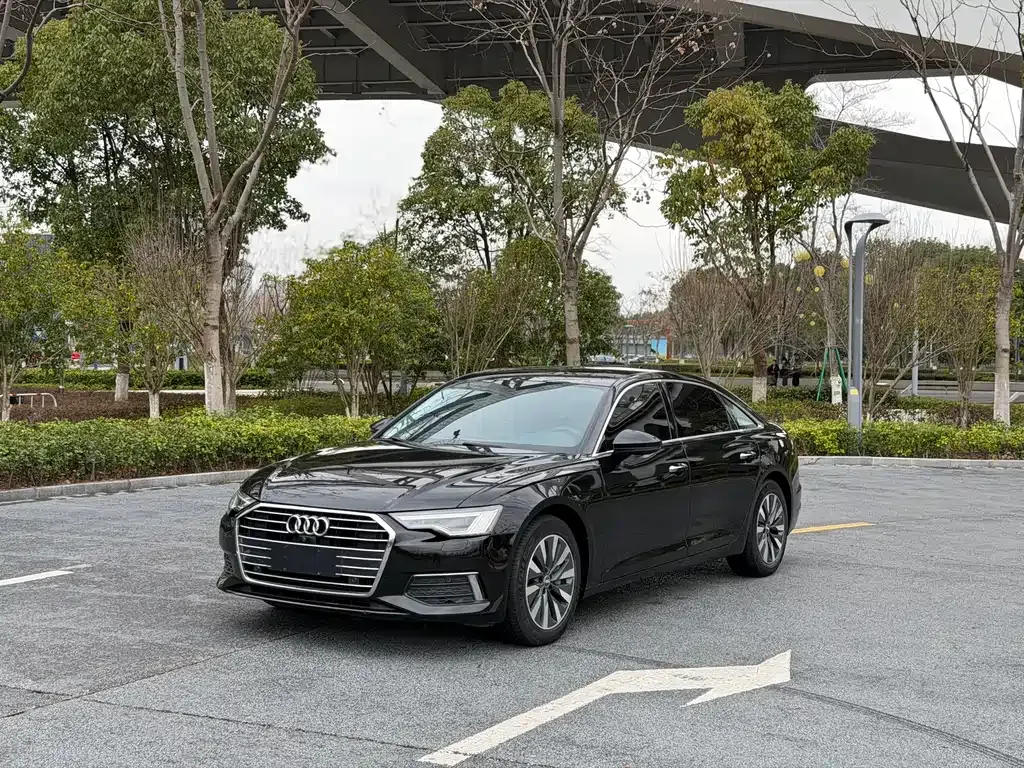 Audi A6L 2021 из CN, фото 1