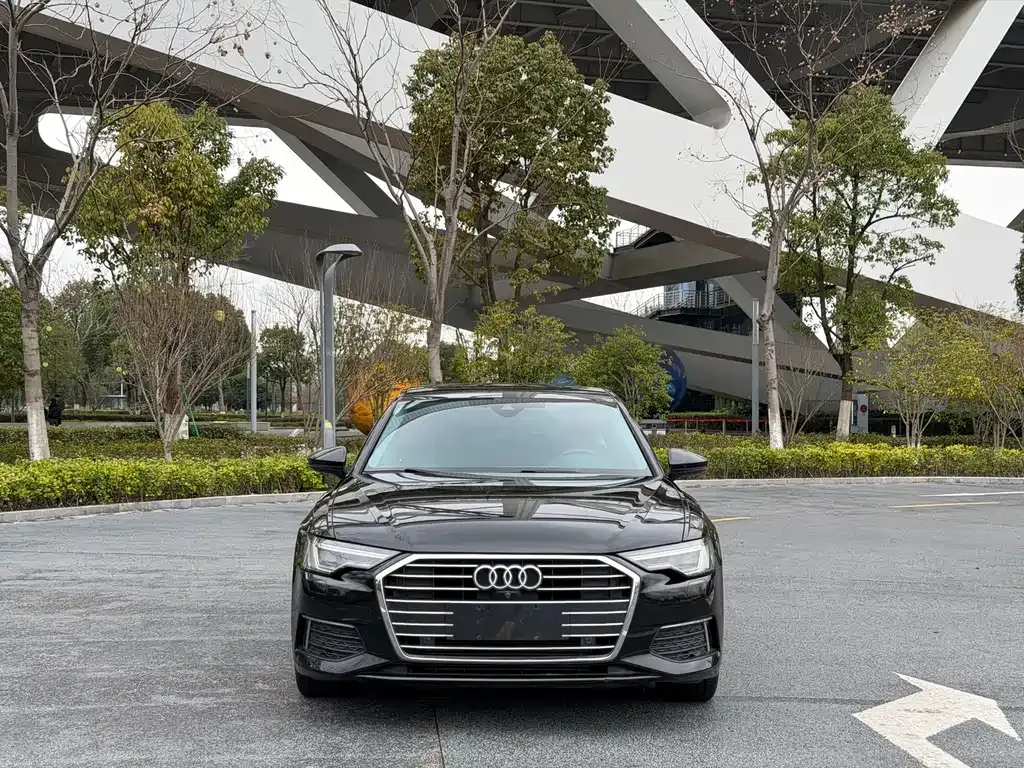 Audi A6L 2021 из CN, фото 9