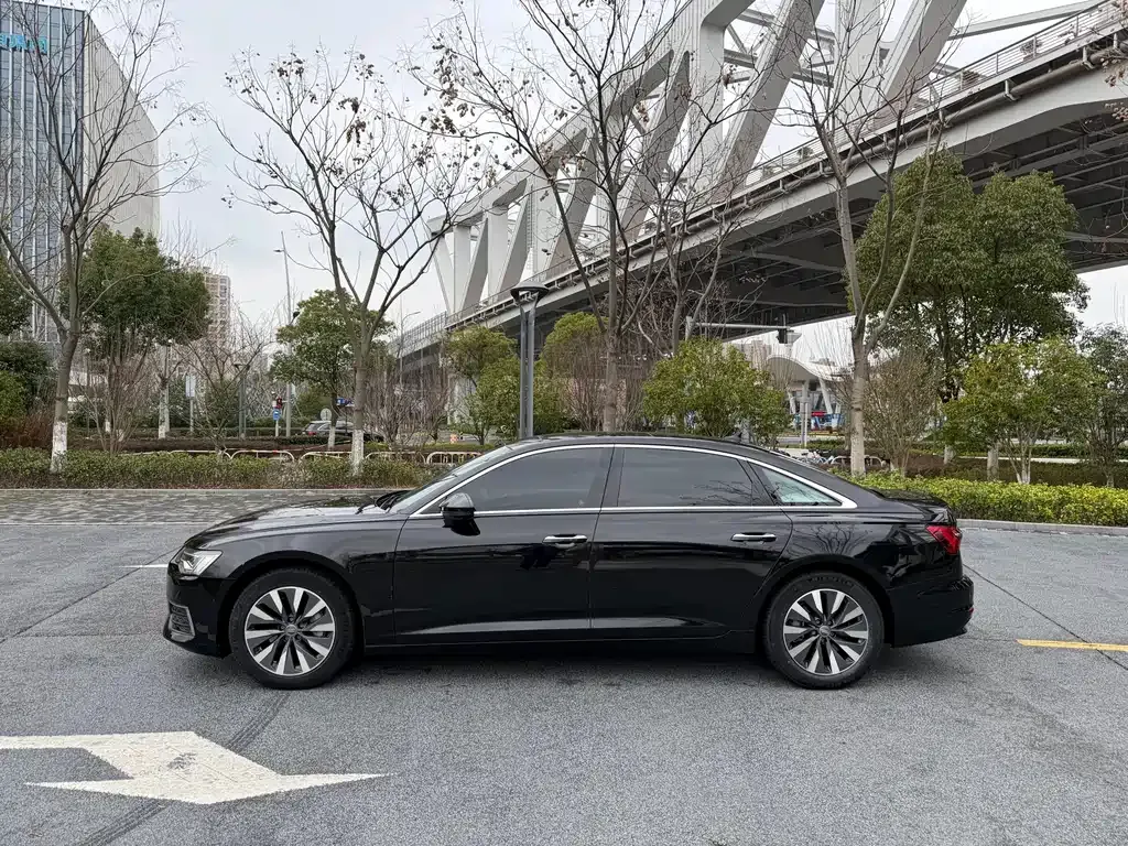 Audi A6L 2021 из CN, фото 10