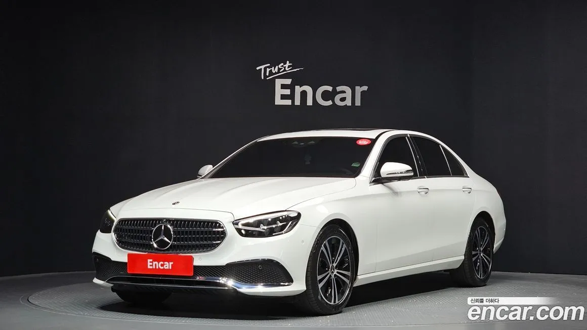 Mercedes-Benz E-Class — фото 1