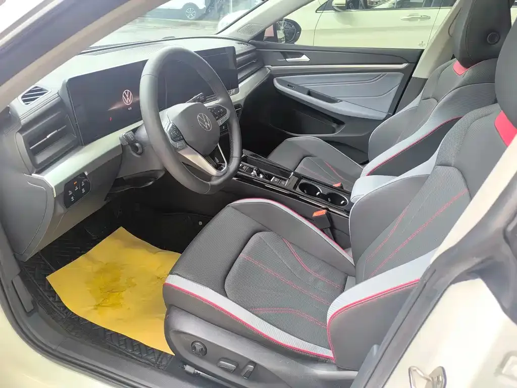 Volkswagen Lamando 2024 из CN, фото 8