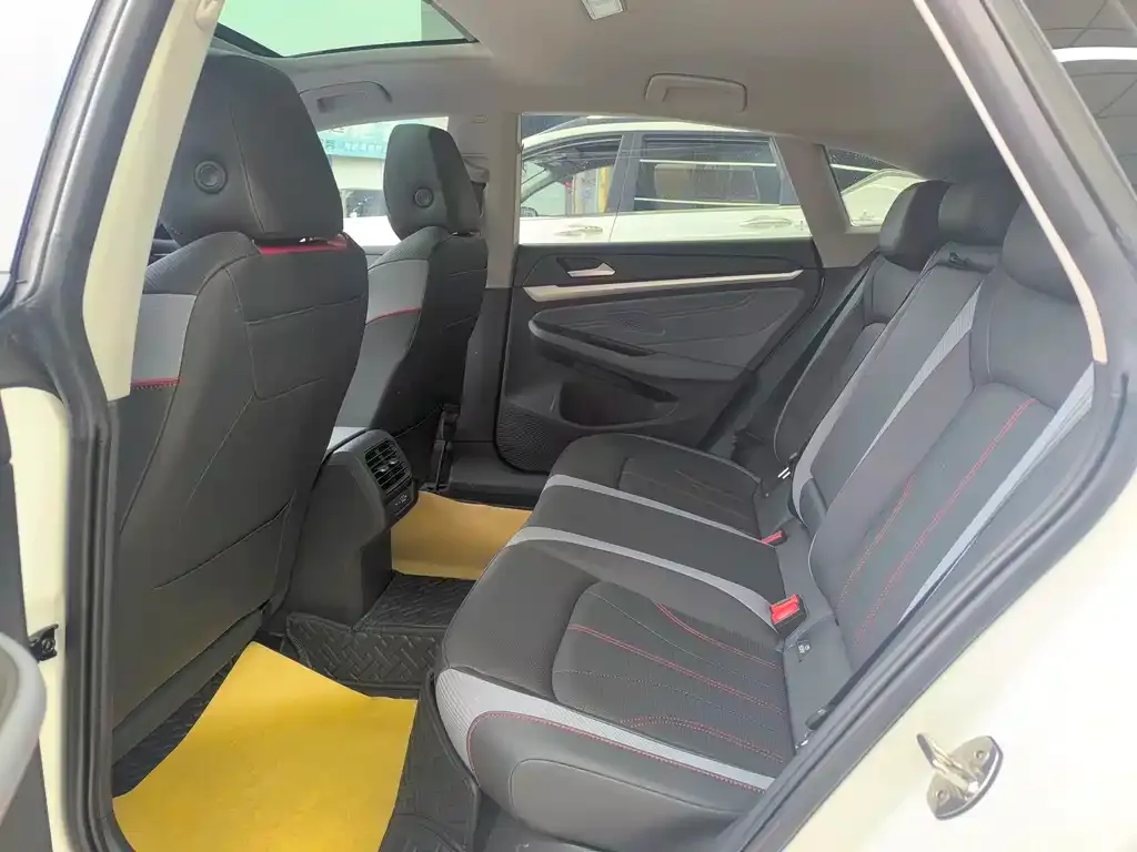 Volkswagen Lamando 2024 из CN, фото 6