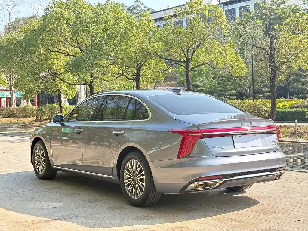 Hongqi H5 — фото 9