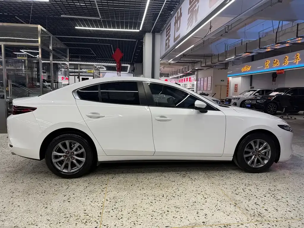 Mazda 3 Axela 2022 из CN, фото 6