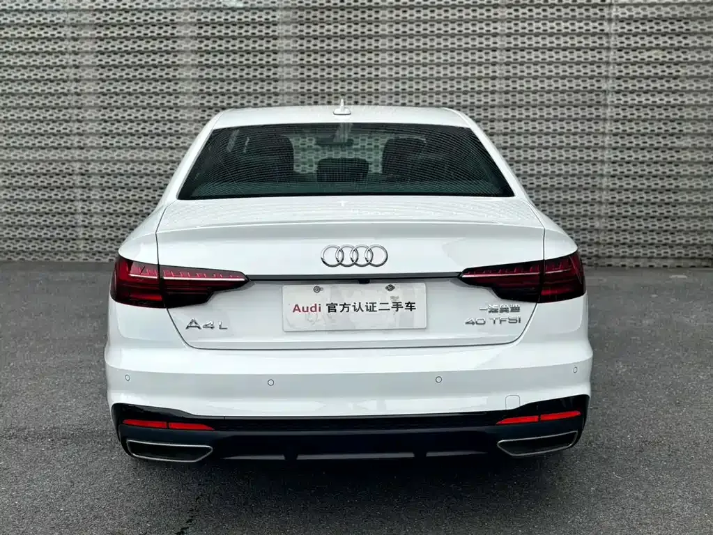 Audi A4L 2024 из CN, фото 8