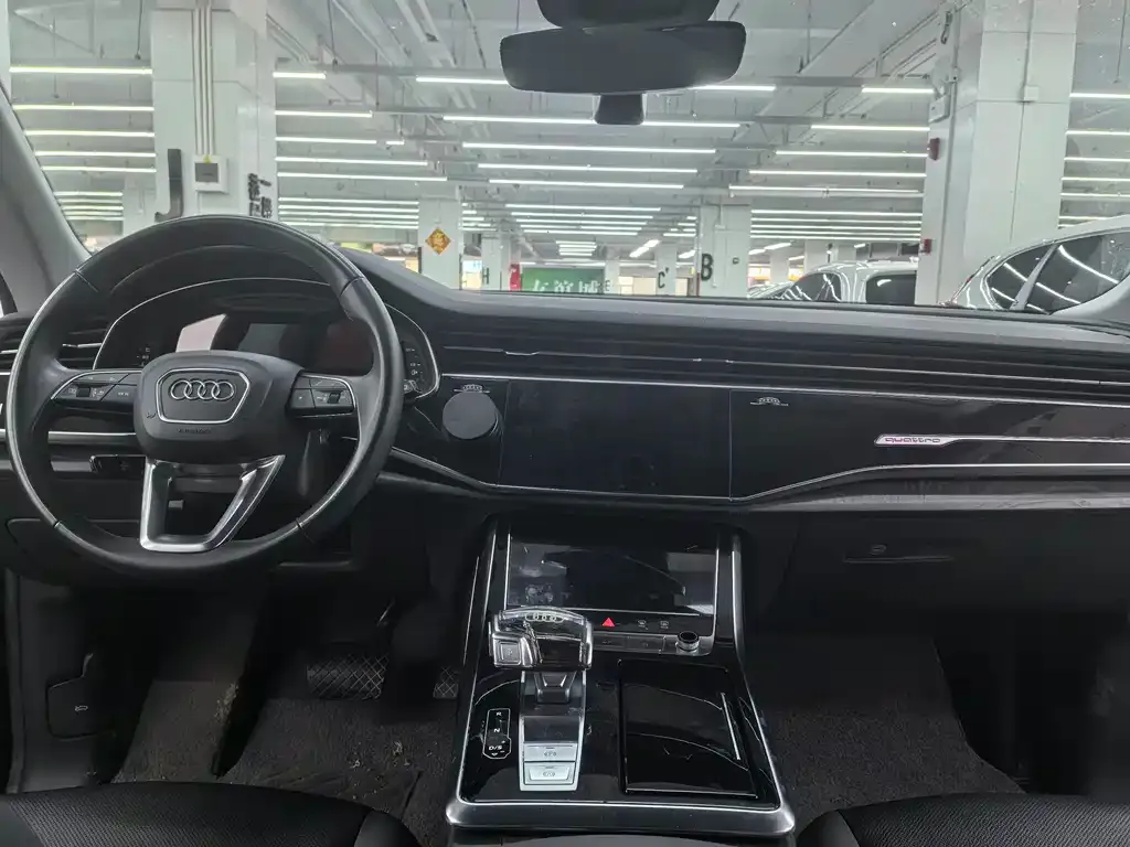 Audi Q8 — фото 2