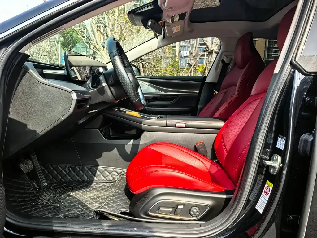 XPeng P7 — фото 7