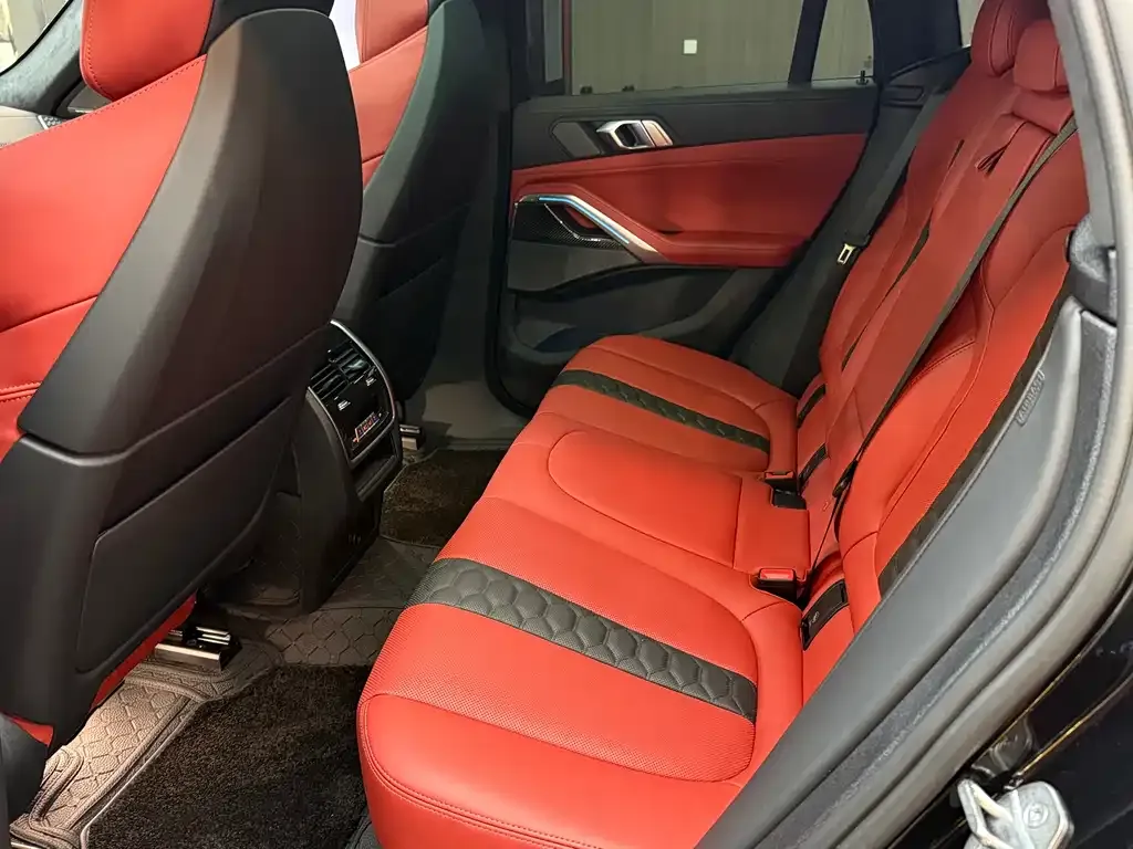 BMW X6 M 2024 из CN, фото 4