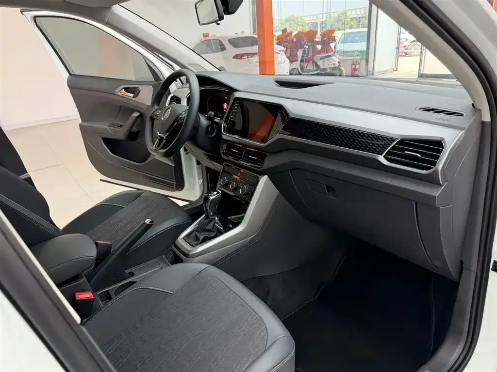Volkswagen T-Cross — фото 3