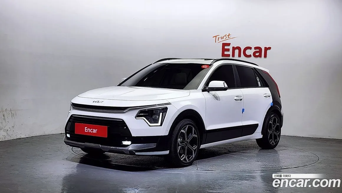 Kia Niro — фото 1