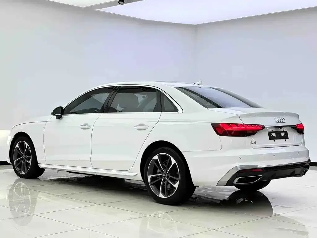 Audi A4L — фото 5