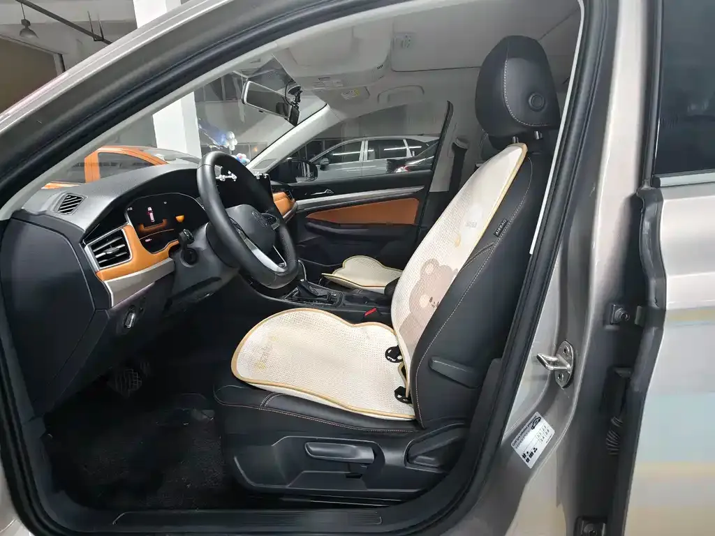 Volkswagen Bora 2023 из CN, фото 7