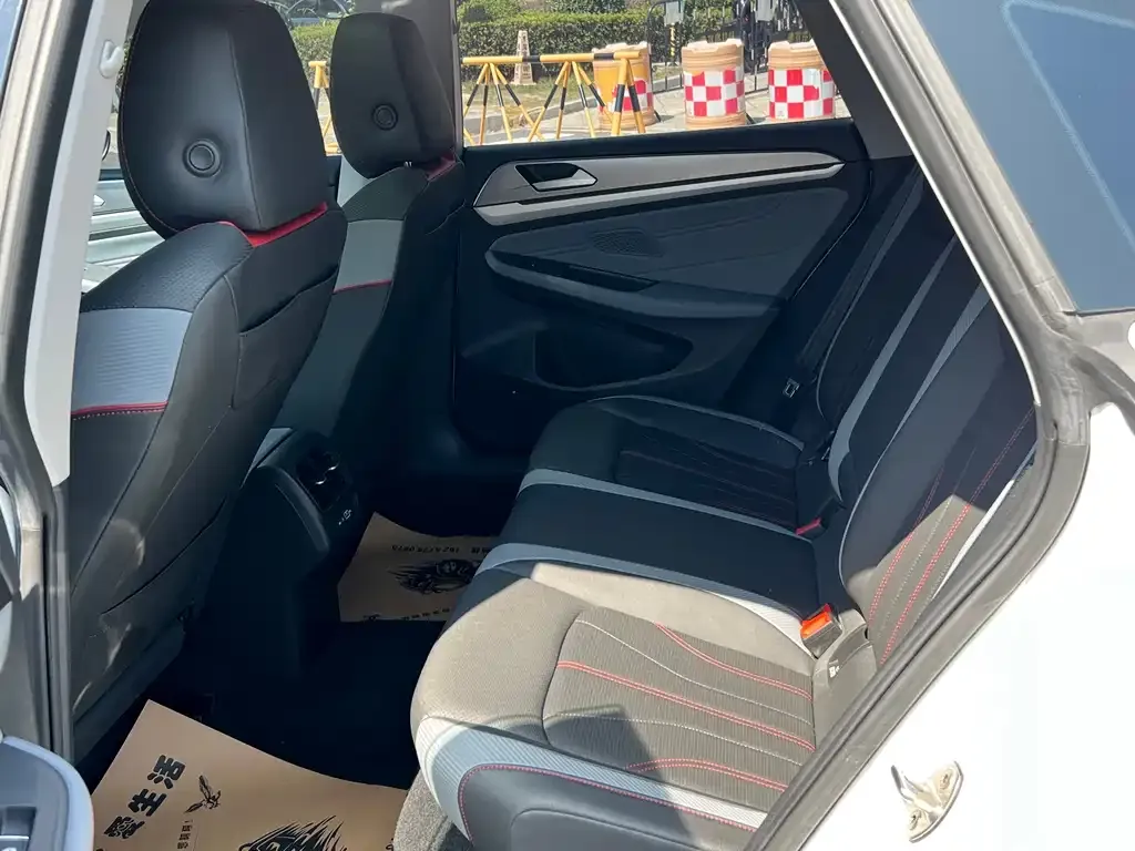 Volkswagen Lamando 2023 из CN, фото 8