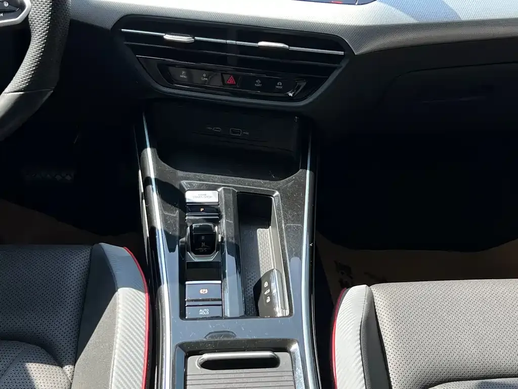 Volkswagen Lamando 2023 из CN, фото 7