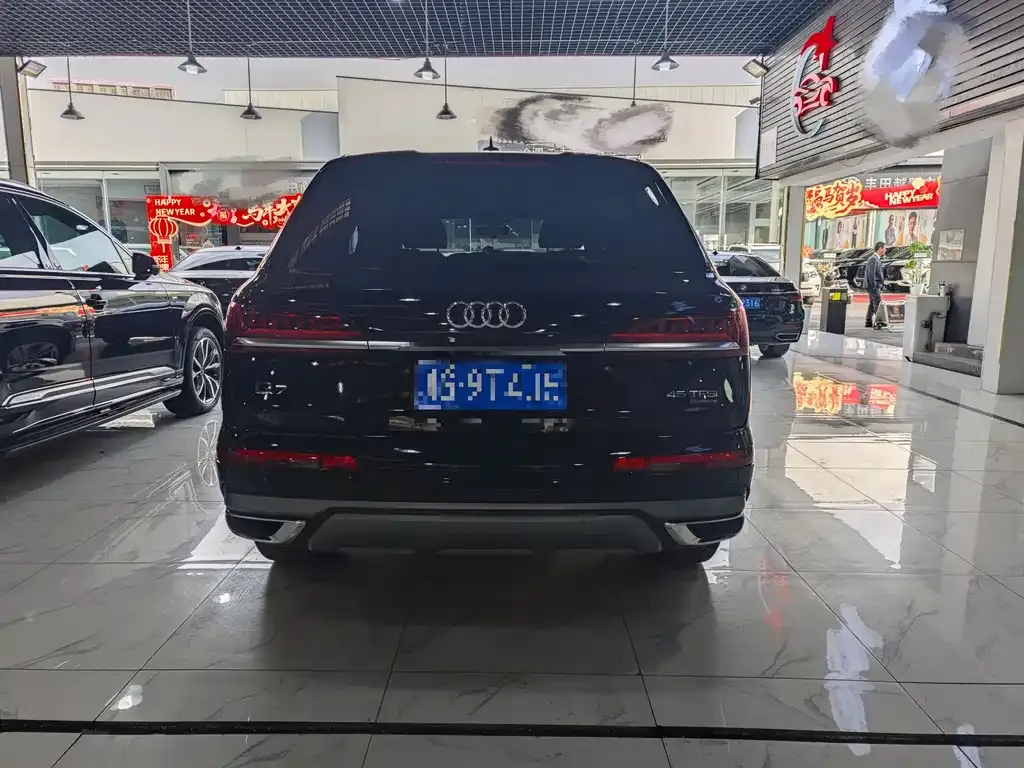 Audi Q7 — фото 5