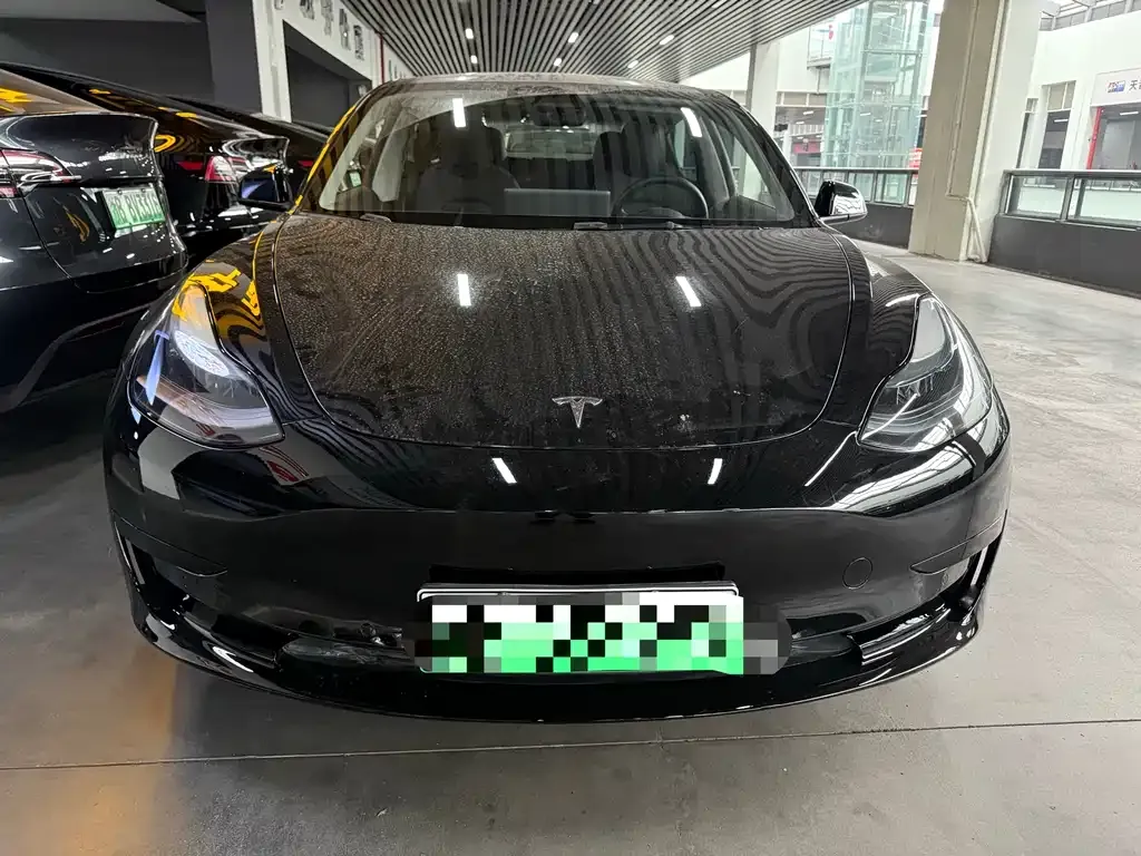 Tesla Model 3 — фото 10
