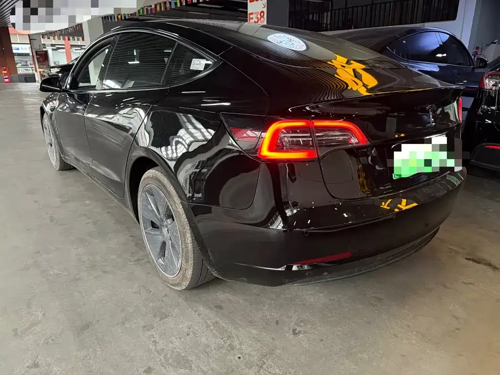 Tesla Model 3 — фото 3
