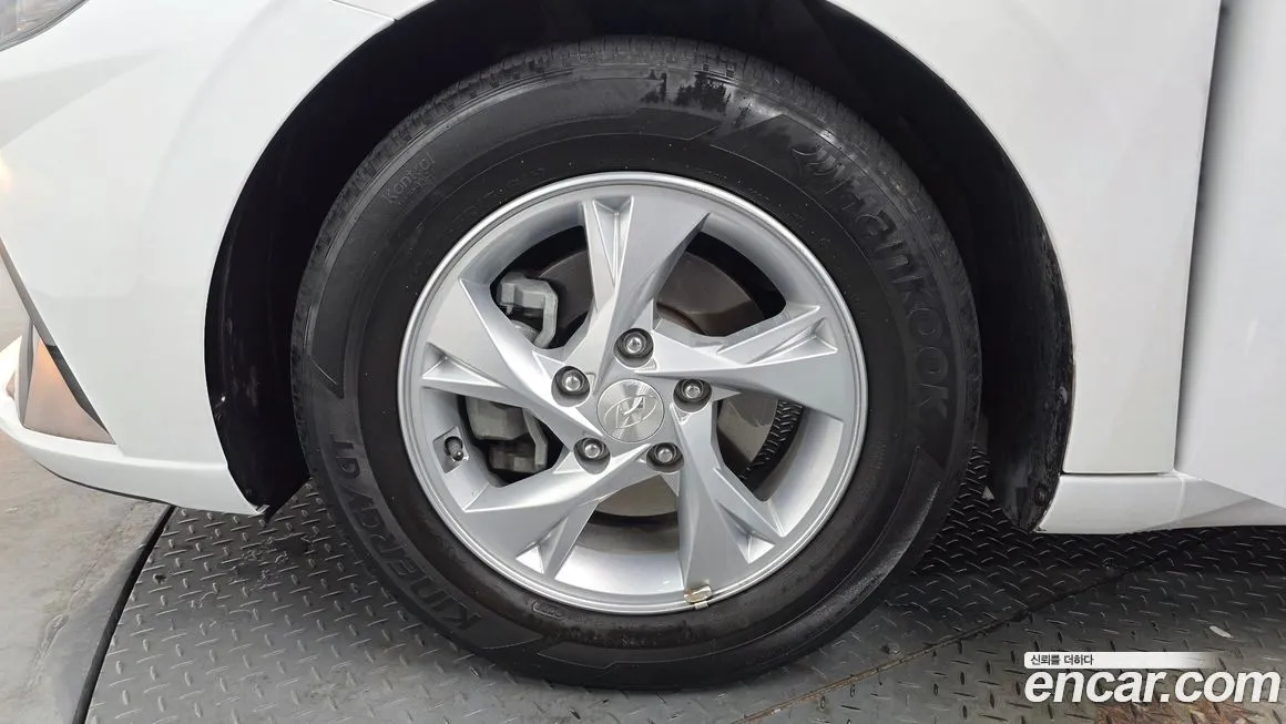 Hyundai AVANTE 2021 из KR, фото 2