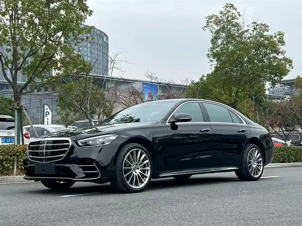 Mercedes-Benz S-Class — фото 1