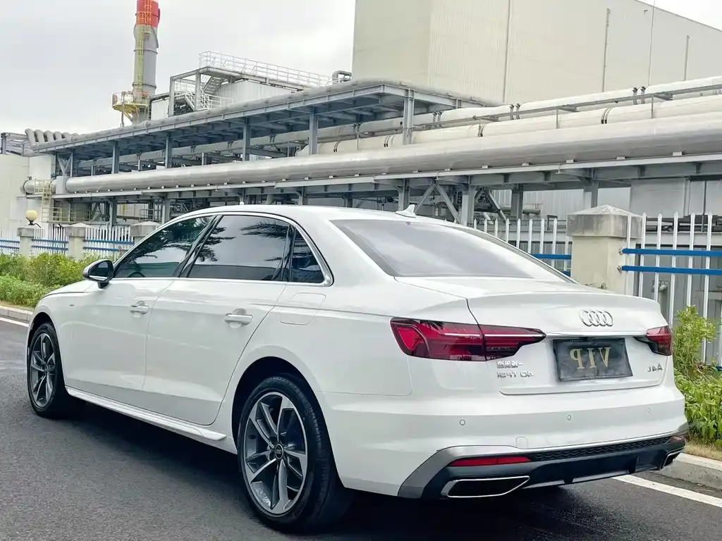 Audi A4L 2024 из CN, фото 7