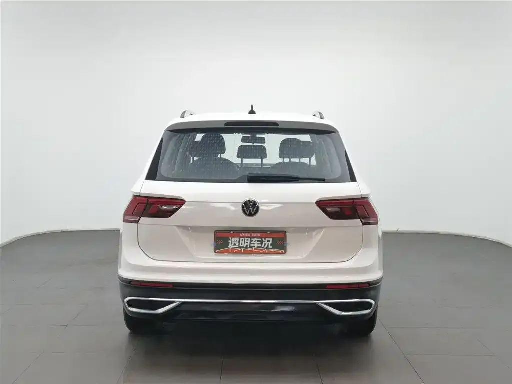 Volkswagen Tiguan L — фото 9
