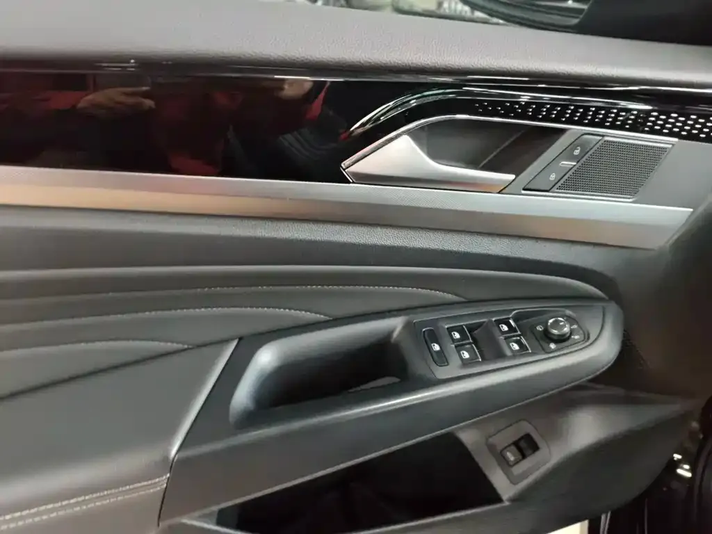 Volkswagen Passat — фото 4