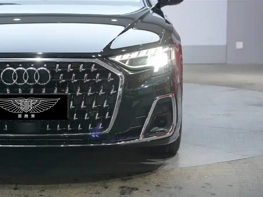 Audi A8 2022 из CN, фото 4