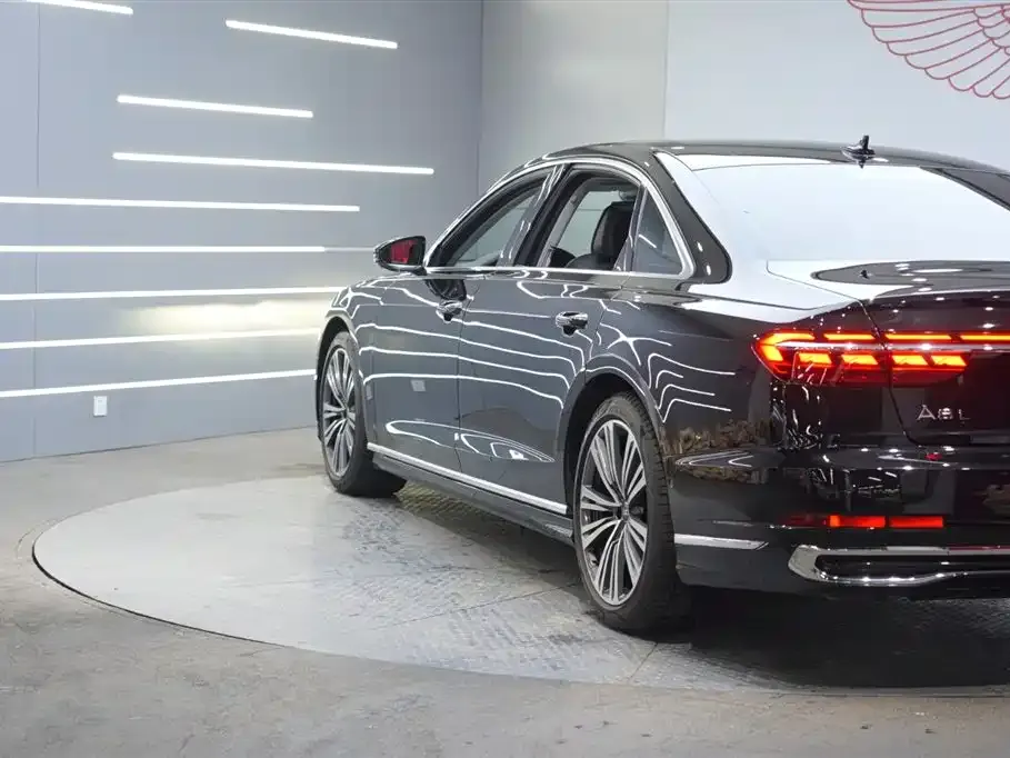 Audi A8 2022 из CN, фото 6