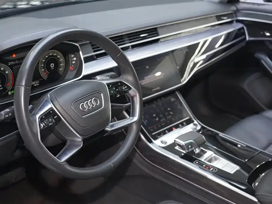 Audi A8 2022 из CN, фото 5