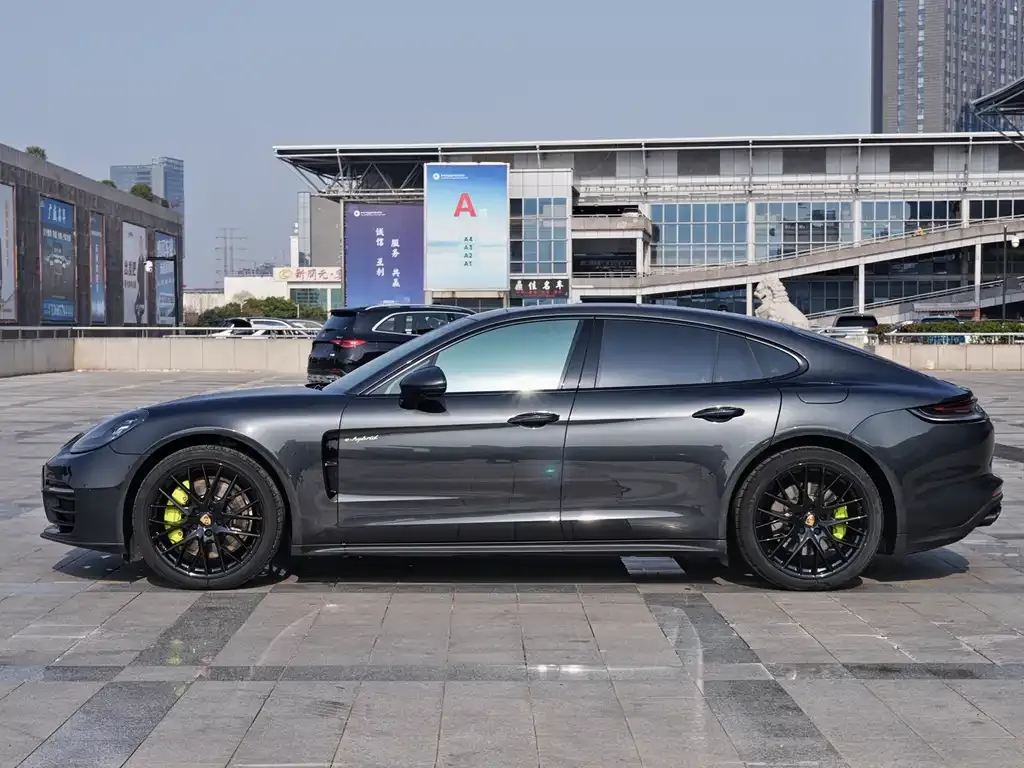 Porsche Panamera Hybrid 2024 из CN, фото 3