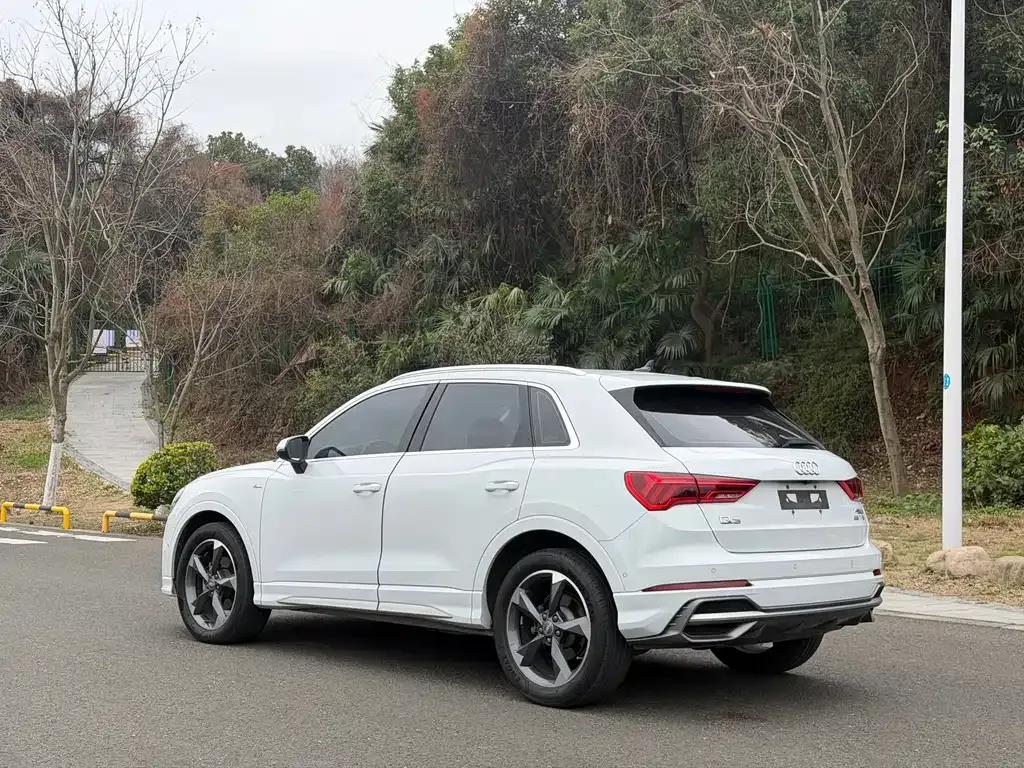 Audi Q3 2021 из CN, фото 9