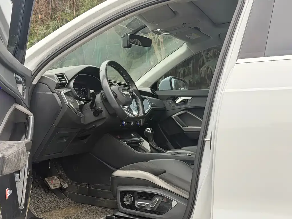 Audi Q3 2021 из CN, фото 4