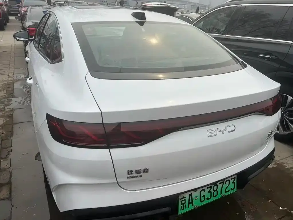 BYD Qin L — фото 10