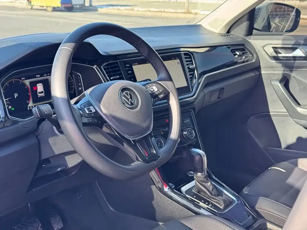 Volkswagen T-Roc 2023 из CN, фото 5