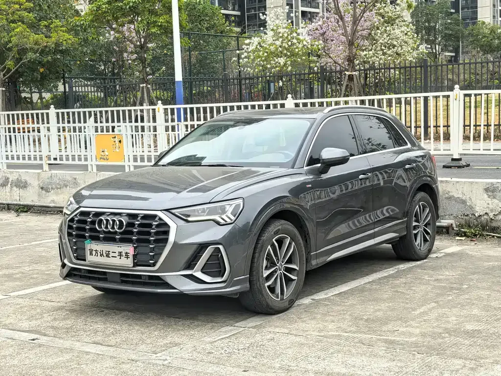 Audi Q3 — фото 1