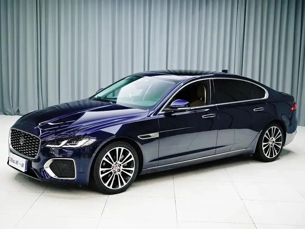 Jaguar XFL — фото 1