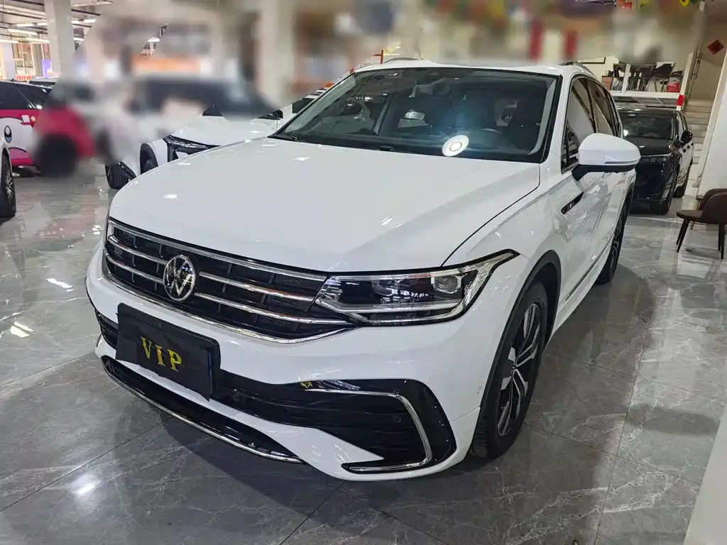 Volkswagen Tiguan L 2023 из CN, фото 1