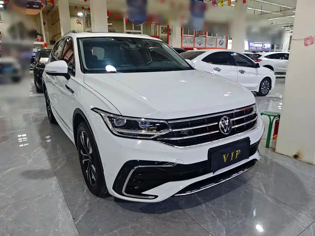 Volkswagen Tiguan L 2023 из CN, фото 2