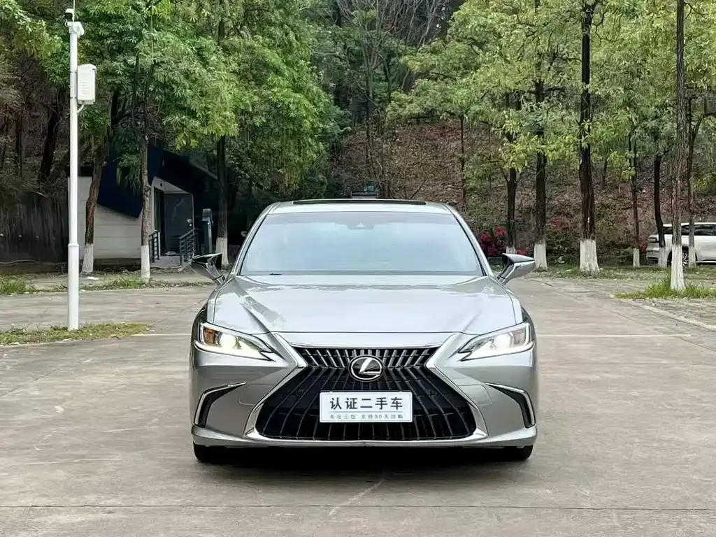 Lexus ES — фото 3