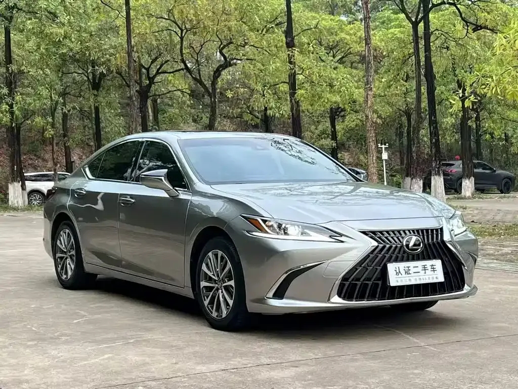 Lexus ES — фото 5