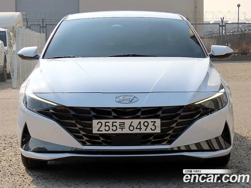 Hyundai AVANTE — фото 1