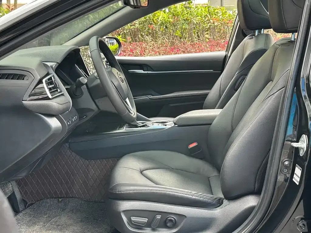 Toyota Camry 2022 из CN, фото 8