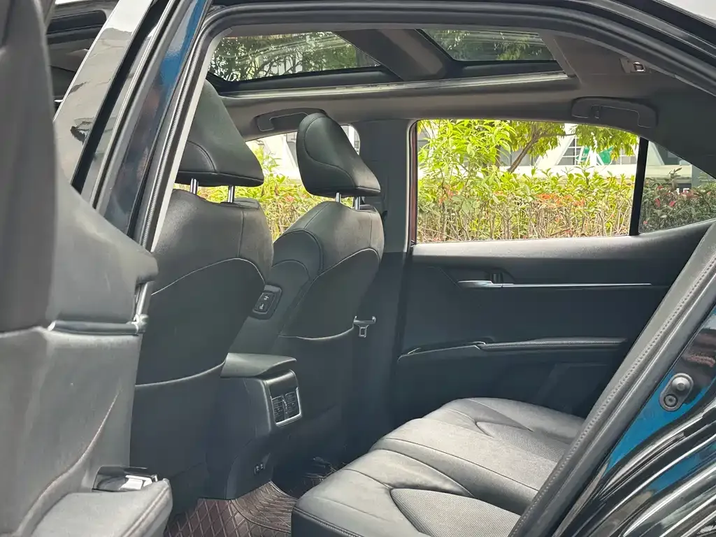 Toyota Camry 2022 из CN, фото 3