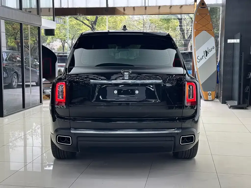 Rolls-Royce Cullinan 2024 из CN, фото 2