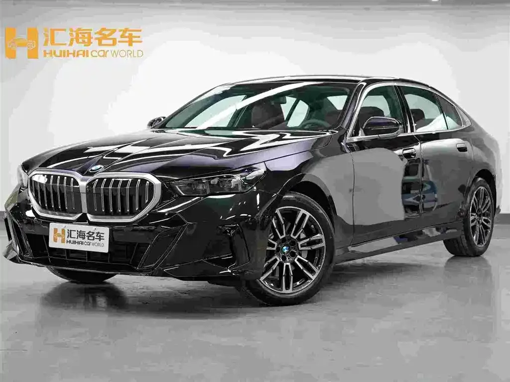 BMW 5 Series — фото 1