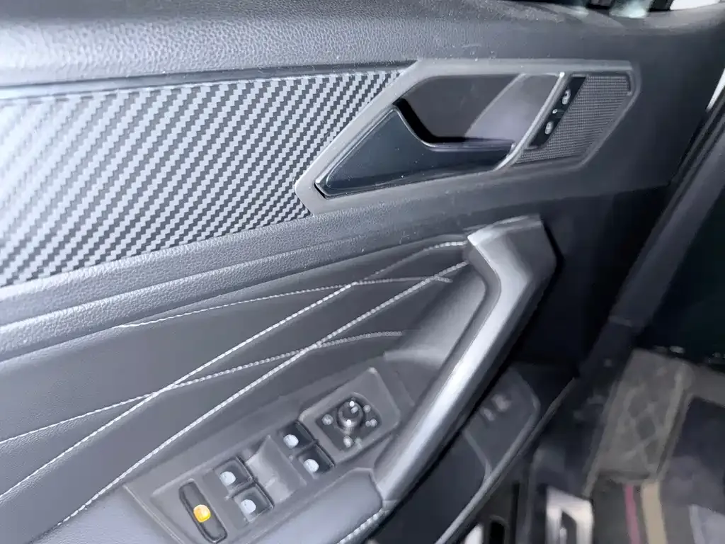 Volkswagen Tiguan L 2022 из CN, фото 10