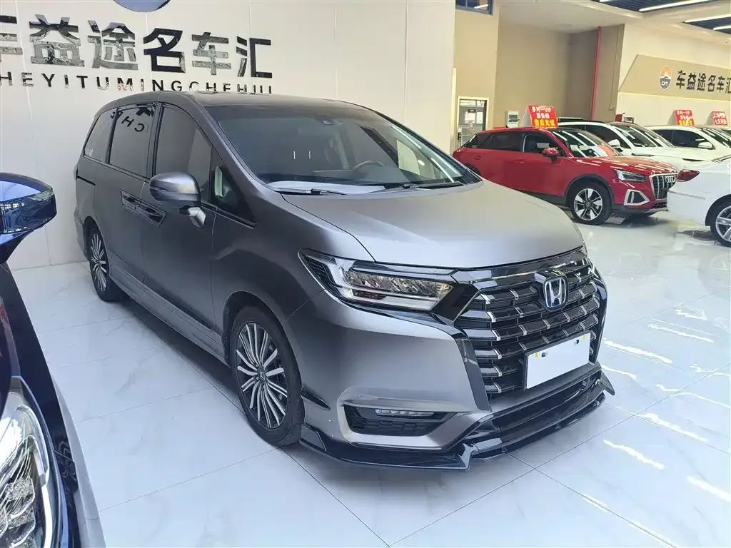 Honda Elysion 2022 из CN, фото 2