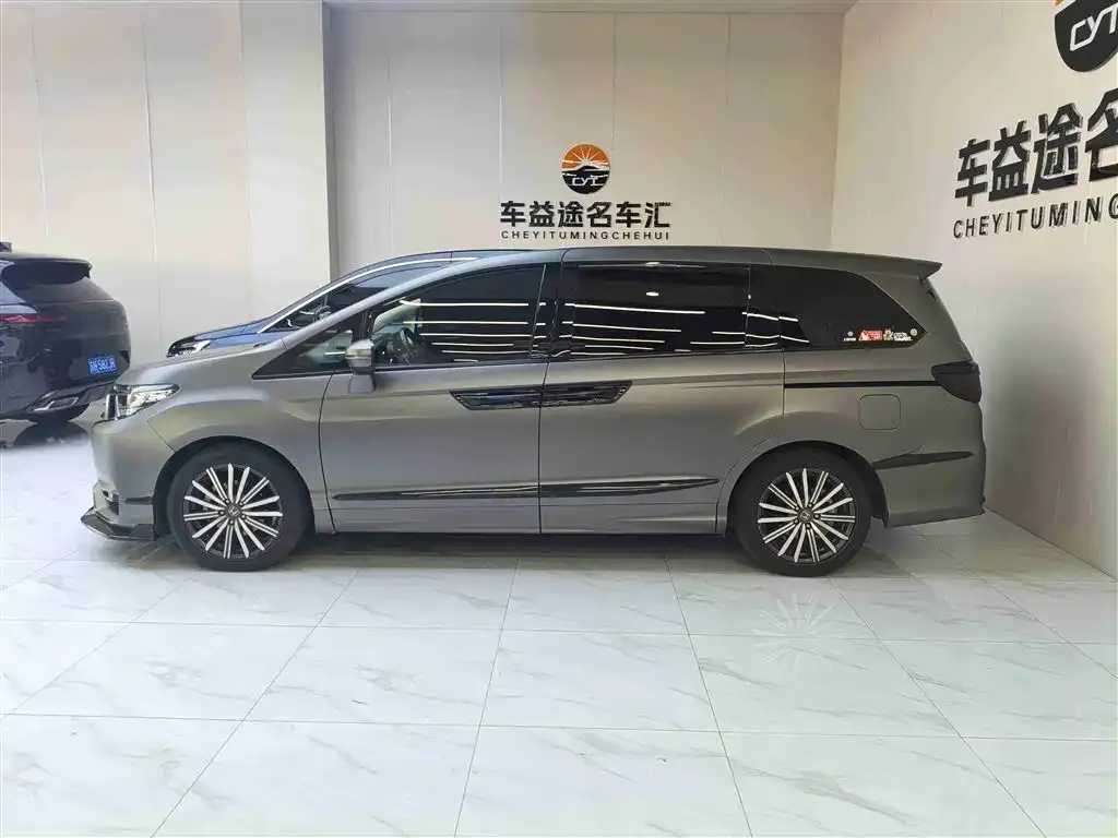 Honda Elysion 2022 из CN, фото 3