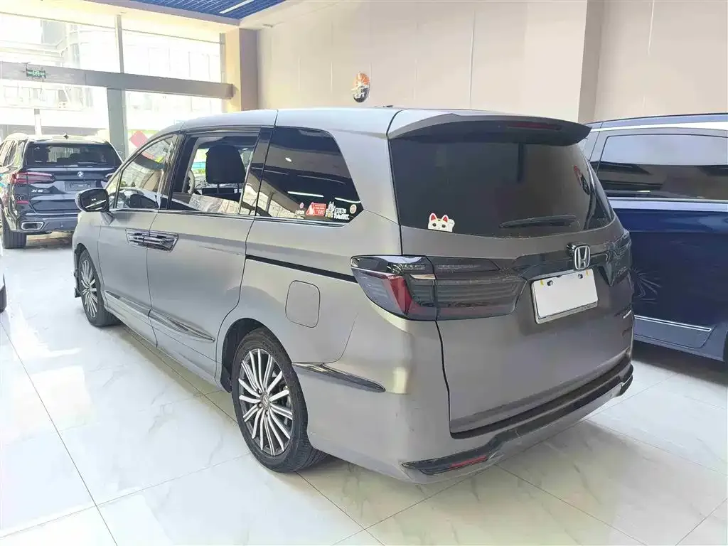 Honda Elysion 2022 из CN, фото 9